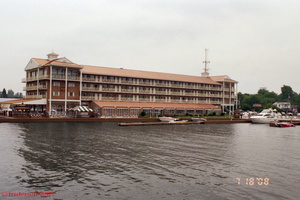 IMG015
